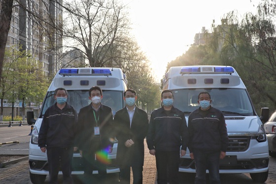 愛心企業助力抗疫      國泰向潁上縣捐贈兩輛救護車